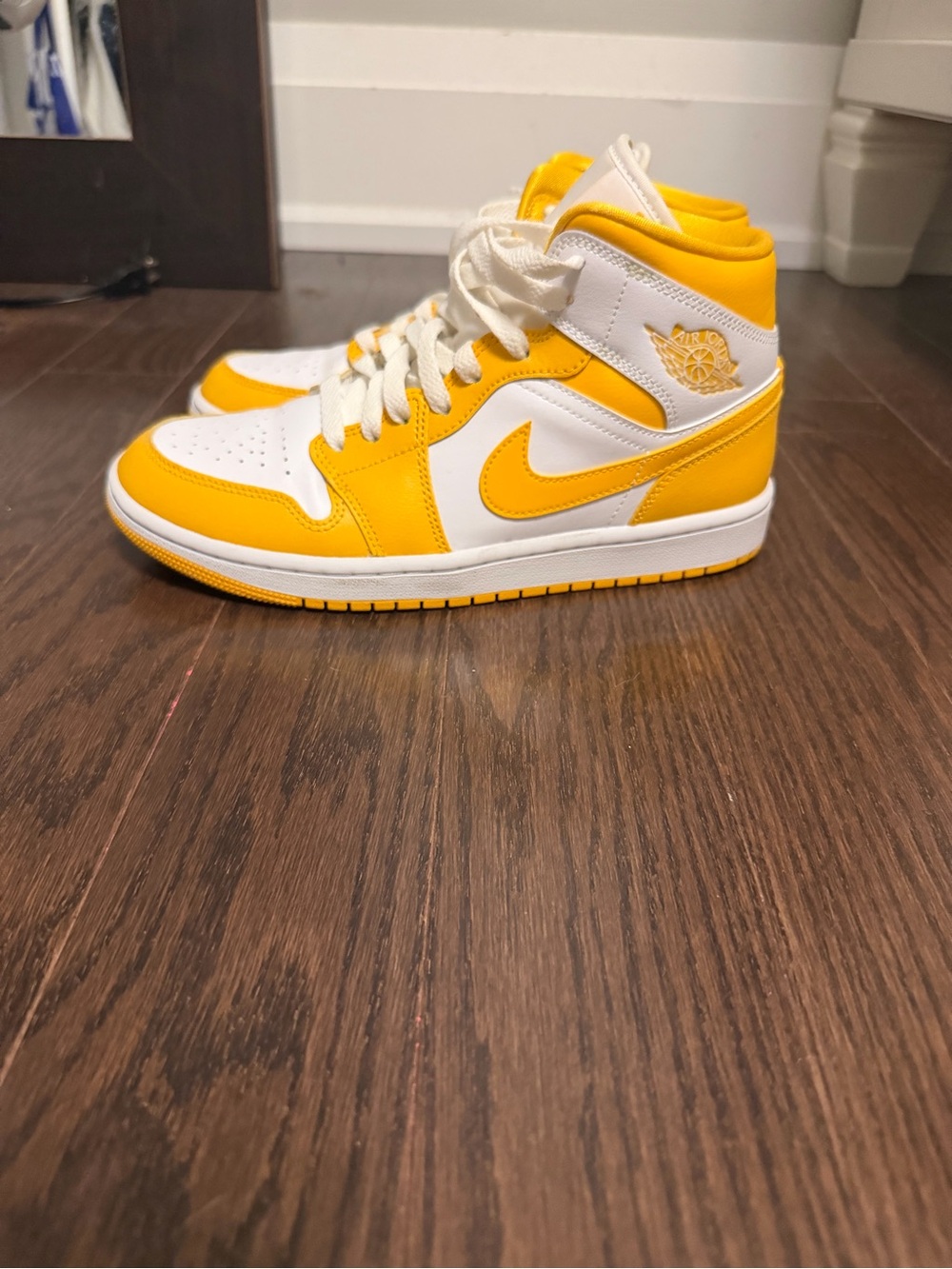 Nike High-Top Sneakers - White & Yellow